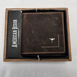 American Bison Mens Distressed Brown Leather Bifold Wallet with Coin Pocket